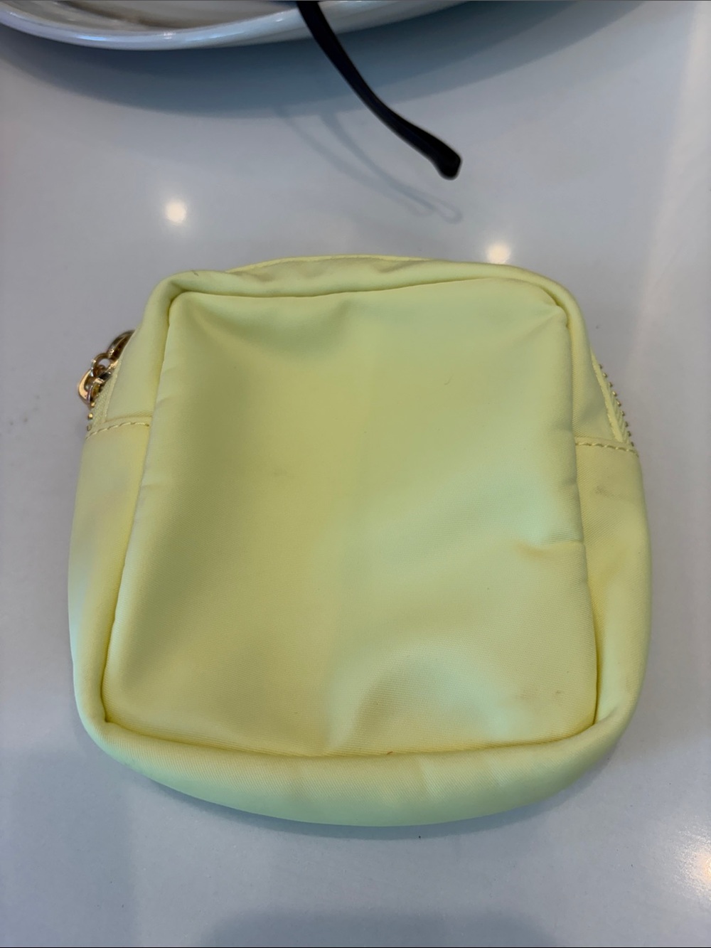 STONEY CLIVER YELLOW SQUARE ZIPPERED CASE